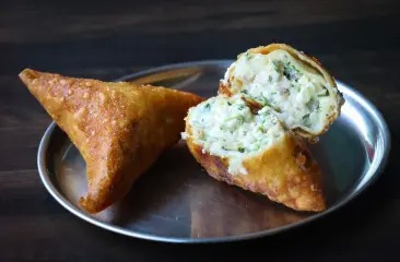Chicken Cheese Samosa