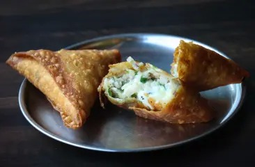 Veg Olive Cheese Samosa